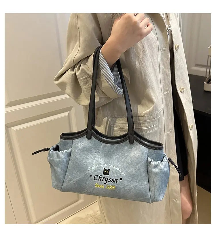 High-End Women’s Tote Bag – Genuine Leather Luxury Handbag with Trendy Commuter Design by a Famous Stylish Designer | HollandLuxeGlobal.com Exclusive Collector’s Item