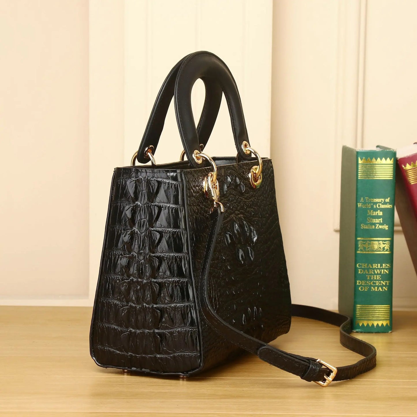 Boutique Premium Feel (for Exclusive Collection)
New Crocodile Pattern Luxury Designer Handbag for Women – Genuine Leather Shoulder & Crossbody Bag | HollandLuxeGlobal.com Exclusive
