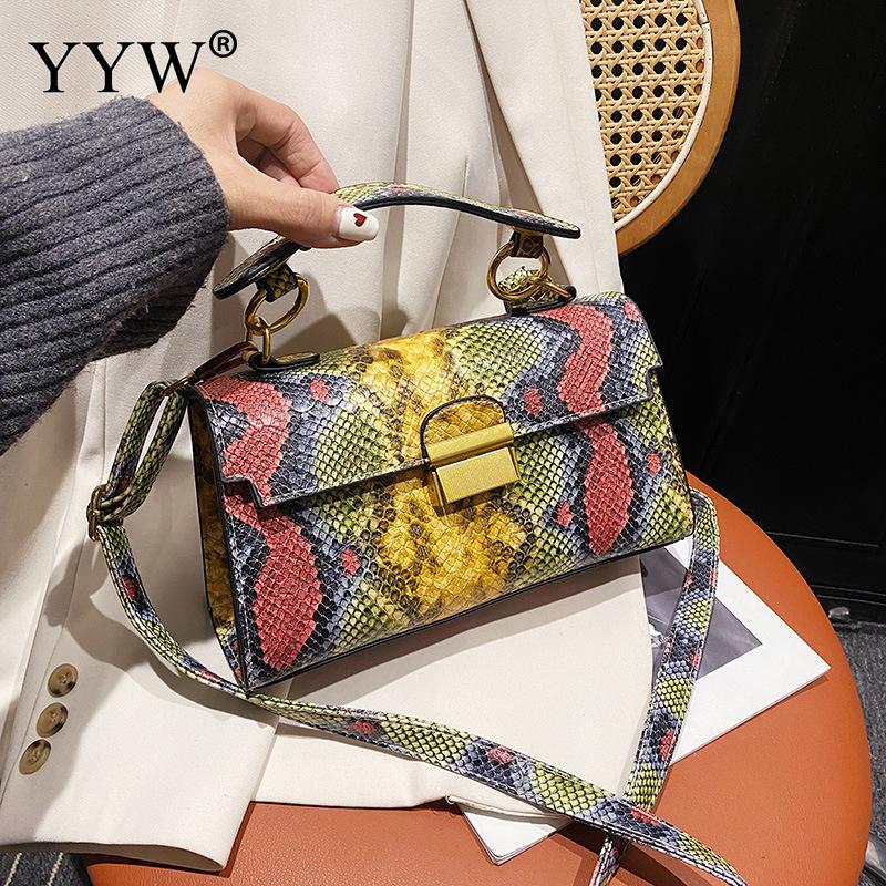 Make a bold statement with this Snakeskin Pattern Luxury Women’s Bag 2023, crafted from premium PU leather with a modern square silhouette. A chic designer tote and crossbody — perfect for confident, fashionable women.

h