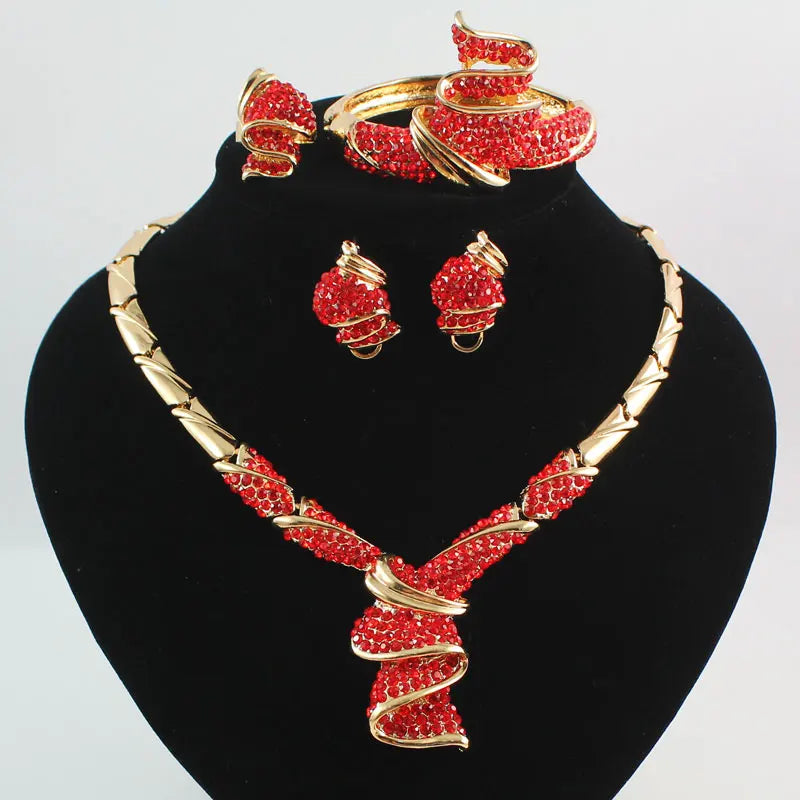 Celebrate elegance and tradition with this African Beads Jewelry Set for Women, a hollandluxeglobal.com bestseller designed to complete any bridal or party look.