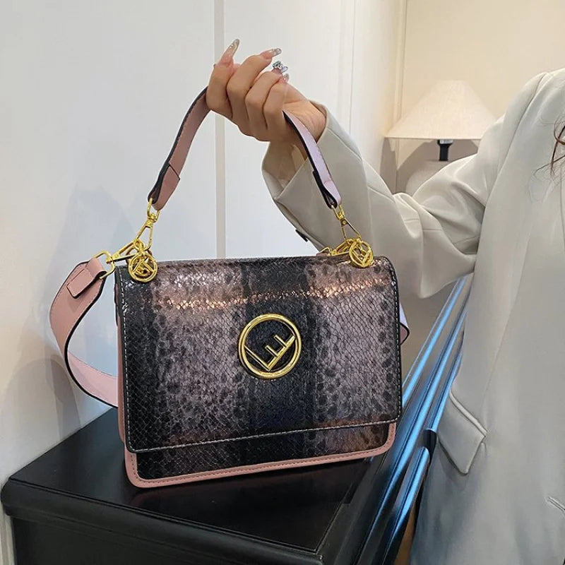 Classic Elegant Ladies Tote Bag – Luxury Leather Women’s Handbag by Famous Designer, Timeless Style from a Popular Luxury Brand | HollandLuxeGlobal.com Exclusive Collector’s Item