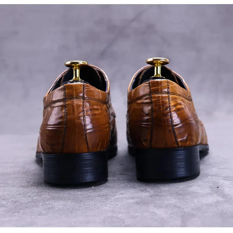 Elevate your style with the Luxury Crocodile Pattern Men’s Dress Shoes, part of the Hollandluxeglobal.com Exclusive Collection.
	•	Material: Premium genuine leather with elegant crocodile embossing