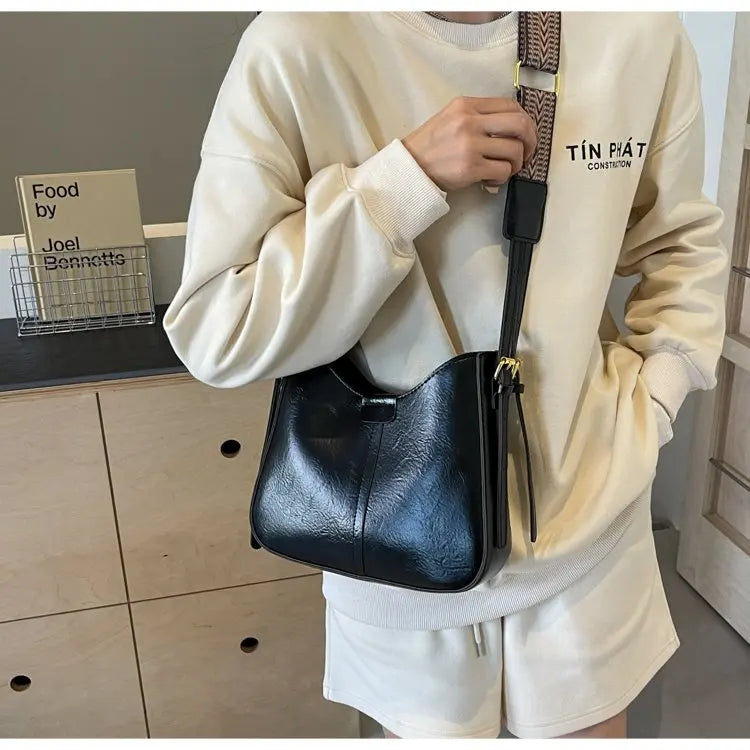 👜 Vintage Style Elegant Handbag for Ladies with Shoulder Strap and Premium Leather Construction | HollandLuxeGlobal.com Exclusive Collector’s Item