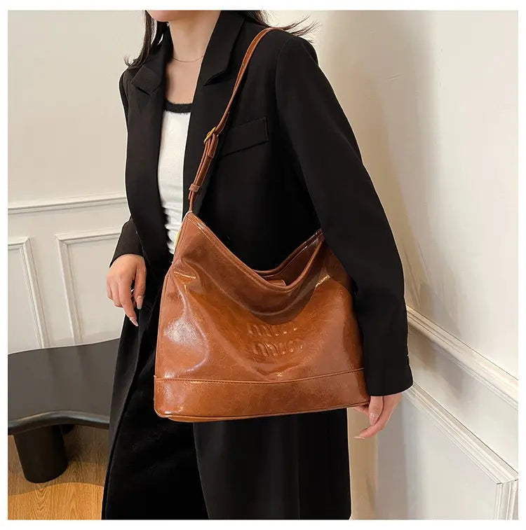 Premium & Boutique Feel (For Exclusive Collections)
Luxury Leather Handbag for Women – Elegant Designer Tote & Crossbody Bag | HollandLuxeGlobal.com Exclusive
