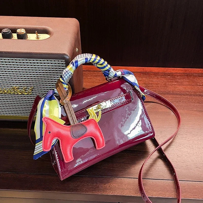 Classic Leather Tote Bag for Ladies | Spacious Interior Luxury Handbag | Famous Designer-Inspired Style | HollandLuxeGlobal.com Exclusive Collector’s Item