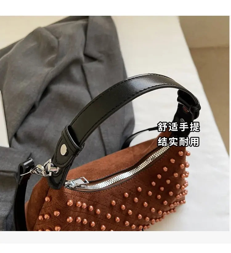 Modern Crocodile Embossed Bag For Women With Exotic Texture And Premium Leather For Luxury Style