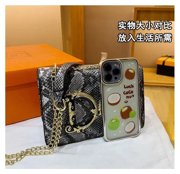 Elegant. Timeless. Functional.
This premium leather tote blends vintage charm with modern luxury — your perfect everyday statement.

HollandLuxeGlobal.com Exclusive Collector’s Item