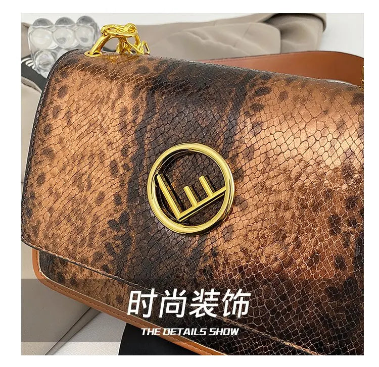 Classic Elegant Ladies Tote Bag – Luxury Leather Women’s Handbag by Famous Designer, Timeless Style from a Popular Luxury Brand | HollandLuxeGlobal.com Exclusive Collector’s Item