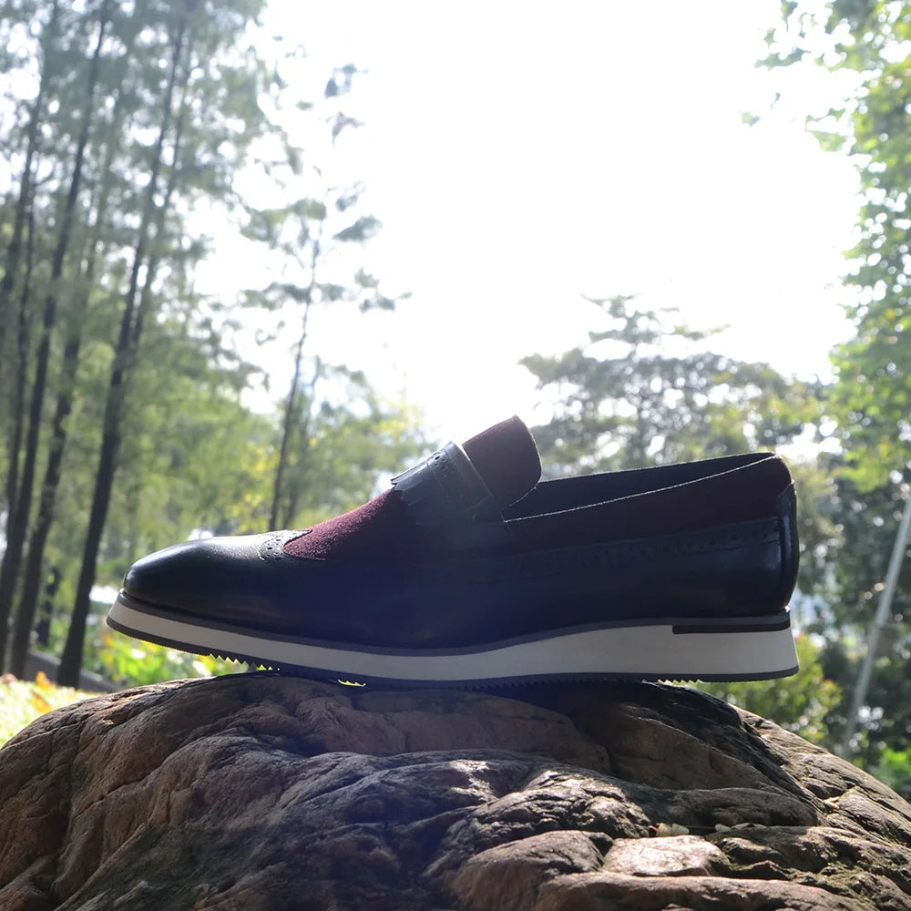 1.	HollandLuxe Exclusive – European Cow Suede Leather Wingtip Loafers
	2.	Luxury Men’s Sneakers-Loafers – Genuine Leather with Tassel Detail
	3.	Collector’s Edition Suede Wingtip Slip-On – Business & Casual Elegance