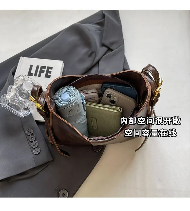 👜 Vintage Style Elegant Handbag for Ladies with Shoulder Strap and Premium Leather Construction | HollandLuxeGlobal.com Exclusive Collector’s Item