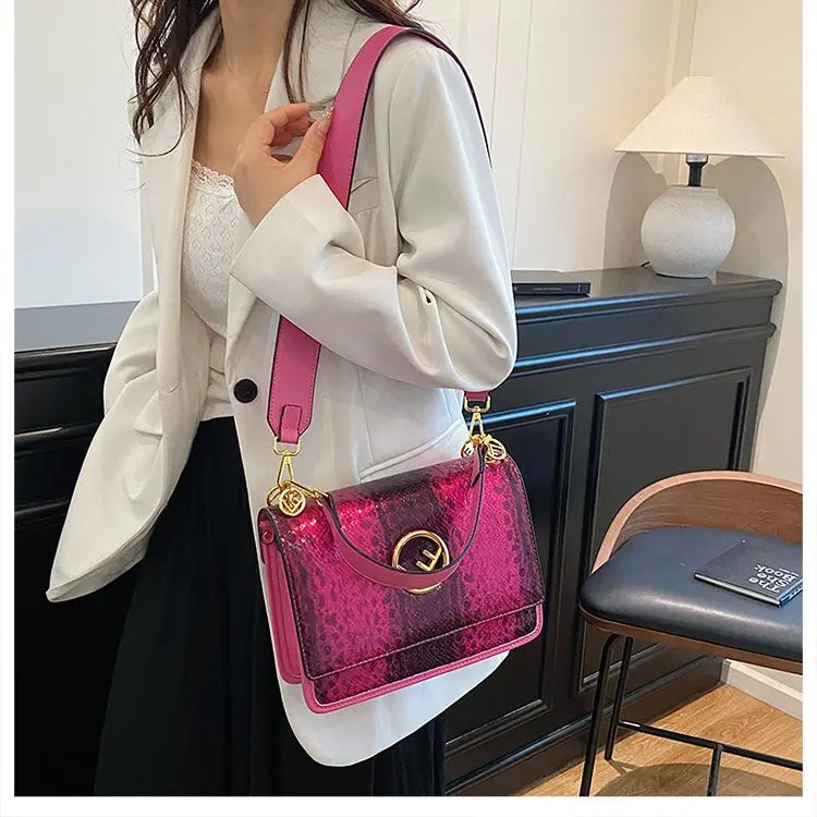 Classic Elegant Ladies Tote Bag – Luxury Leather Women’s Handbag by Famous Designer, Timeless Style from a Popular Luxury Brand | HollandLuxeGlobal.com Exclusive Collector’s Item