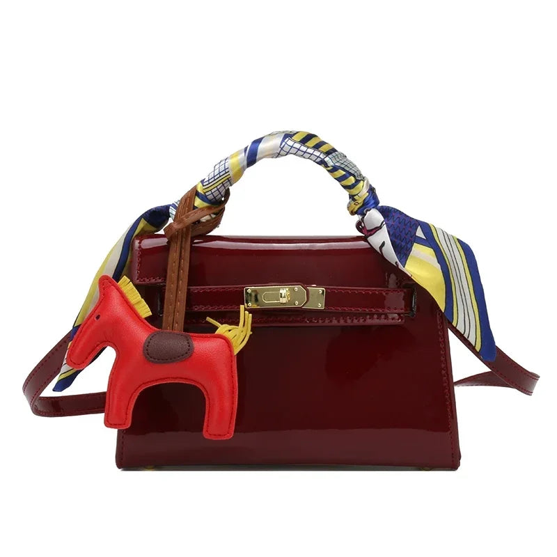 Classic Leather Tote Bag for Ladies | Spacious Interior Luxury Handbag | Famous Designer-Inspired Style | HollandLuxeGlobal.com Exclusive Collector’s Item