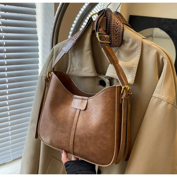 👜 Vintage Style Elegant Handbag for Ladies with Shoulder Strap and Premium Leather Construction | HollandLuxeGlobal.com Exclusive Collector’s Item