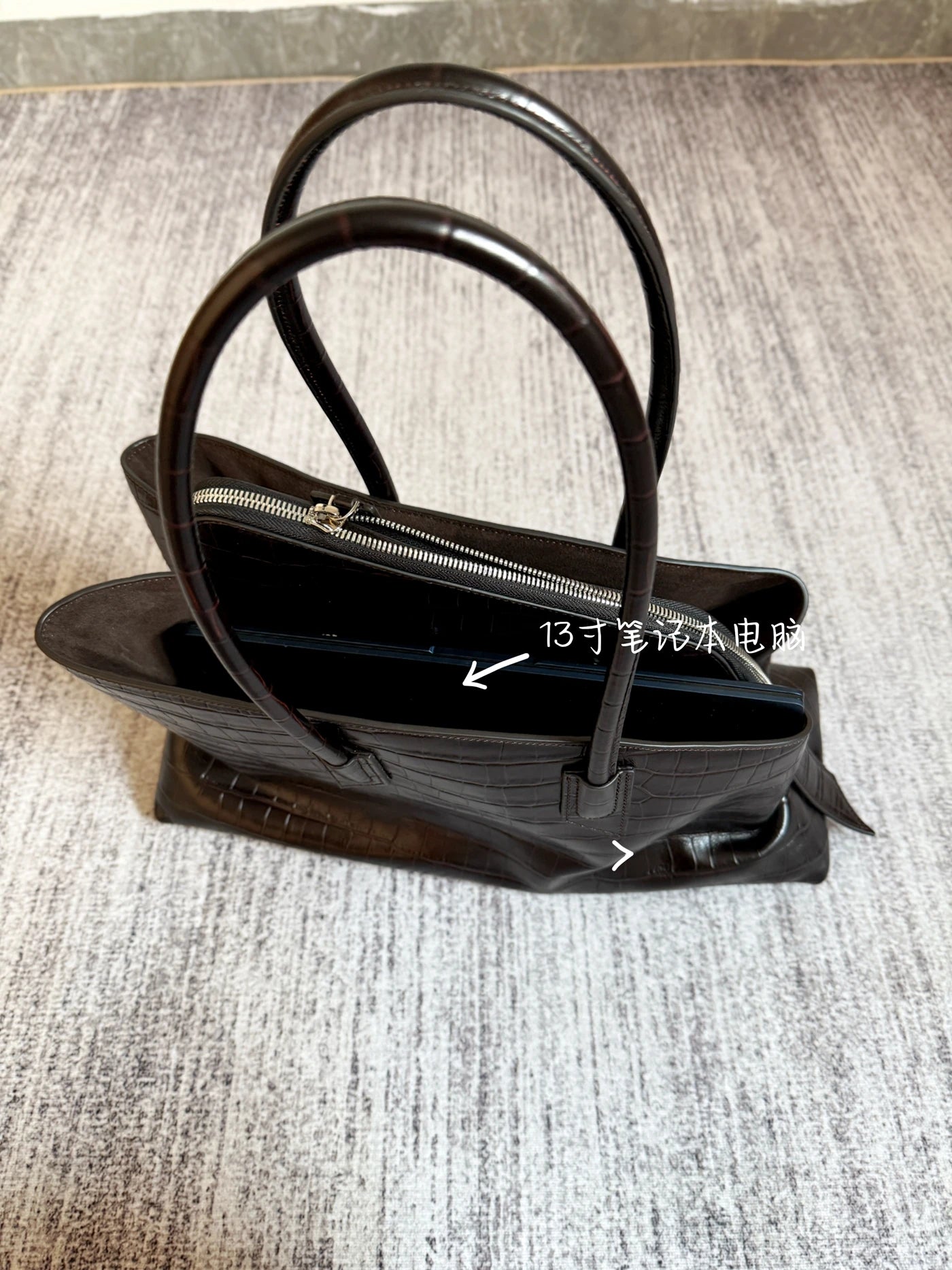 Crocodile Pattern Genuine Leather Luxury Handbag – High Quality Alligator-Style Large Capacity Women’s Tote & Shoulder Crossbody Bag | HollandLuxeGlobal.com Exclusive Collector’s Item