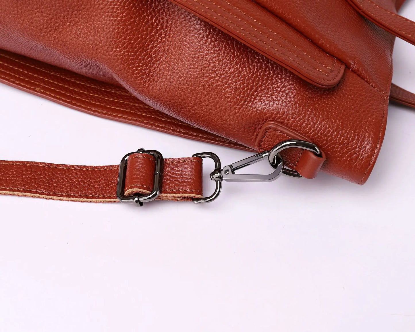 Experience effortless sophistication with this Genuine Leather Cowhide Women’s Tote, a large-capacity luxury designer bag crafted for modern women and mothers. Perfect as a handheld, shoulder, or crossbody bag