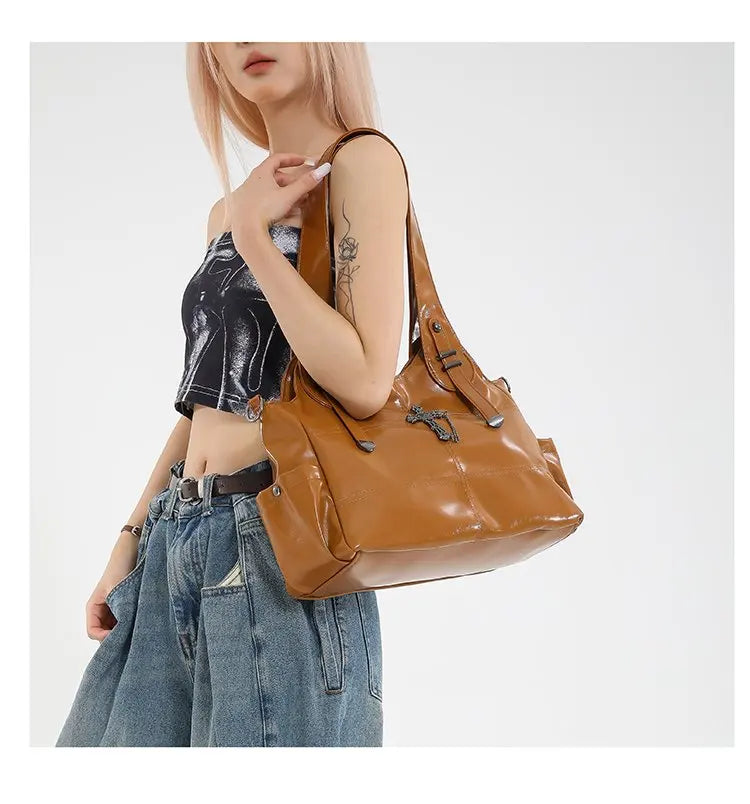 Elegant Tote Bags in Luxurious Leather for Women | Spacious Main Compartment & Refined Side Pockets | Perfect for Office, Travel & Gym | HollandLuxeGlobal.com Exclusive Collector’s Item