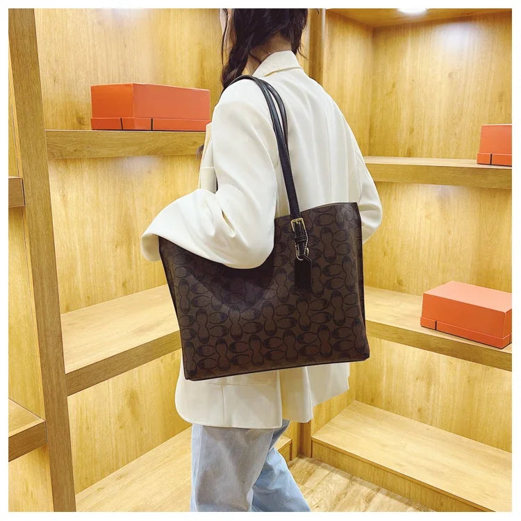 Boutique Premium Feel
Luxury Designer-Inspired Leather Crossbody Bag for Women – Elegant Shoulder Handbag | HollandLuxeGlobal.com Exclusive