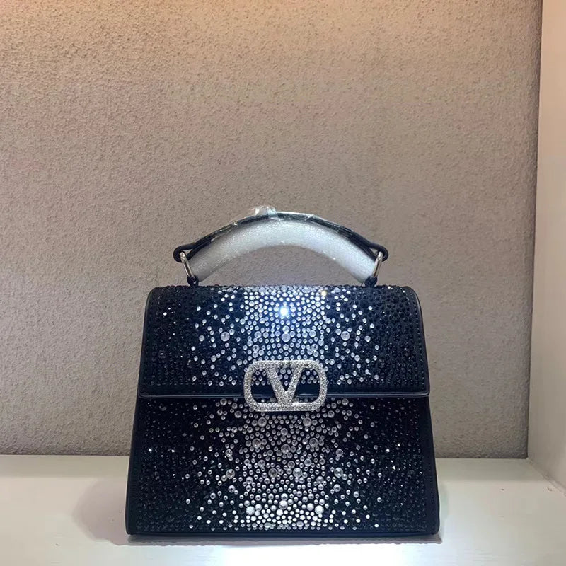 Elegant Vintage Leather Handbag for Ladies – Women’s Designer Tote Purse, Crossbody & Shoulder Bag in Classic Timeless Style | HollandLuxeGlobal.com Exclusive Collector’s Item