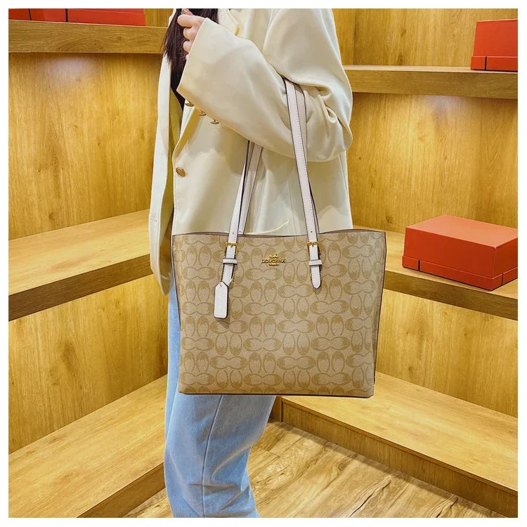 Boutique Premium Feel
Luxury Designer-Inspired Leather Crossbody Bag for Women – Elegant Shoulder Handbag | HollandLuxeGlobal.com Exclusive