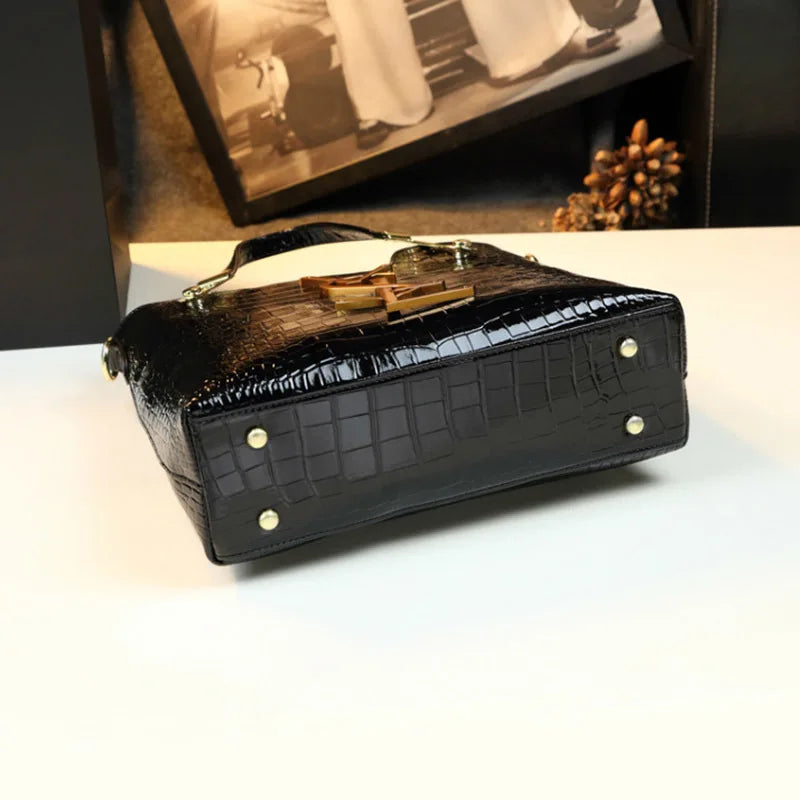 Add a touch of elegance to your style with this Women’s Crocodile Pattern Tote Bag, crafted from luxury microfiber leather in a stunning gradient color finish. Spacious, stylish, and versatile