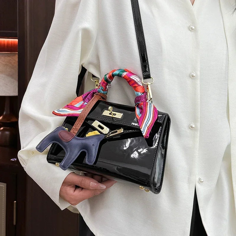 Classic Leather Tote Bag for Ladies | Spacious Interior Luxury Handbag | Famous Designer-Inspired Style | HollandLuxeGlobal.com Exclusive Collector’s Item