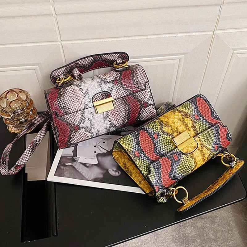 Make a bold statement with this Snakeskin Pattern Luxury Women’s Bag 2023, crafted from premium PU leather with a modern square silhouette. A chic designer tote and crossbody — perfect for confident, fashionable women.

h