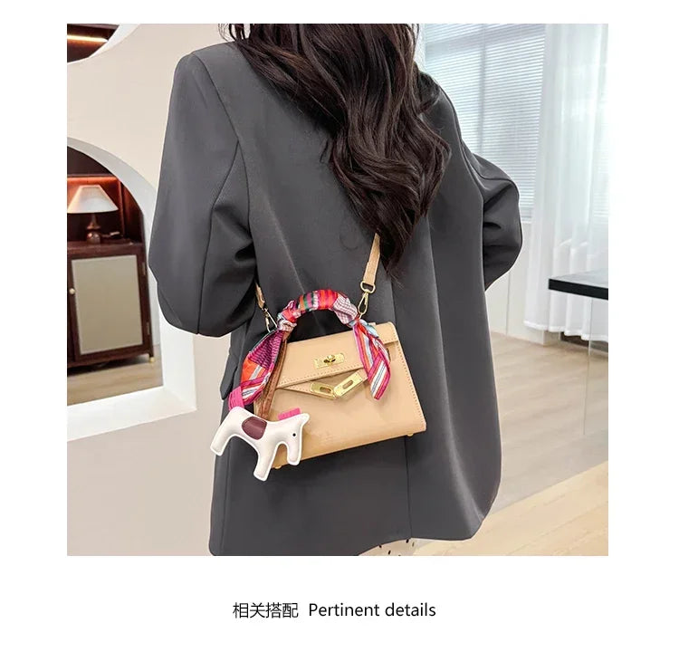 Classic Leather Tote Bag for Ladies | Spacious Interior Luxury Handbag | Famous Designer-Inspired Style | HollandLuxeGlobal.com Exclusive Collector’s Item