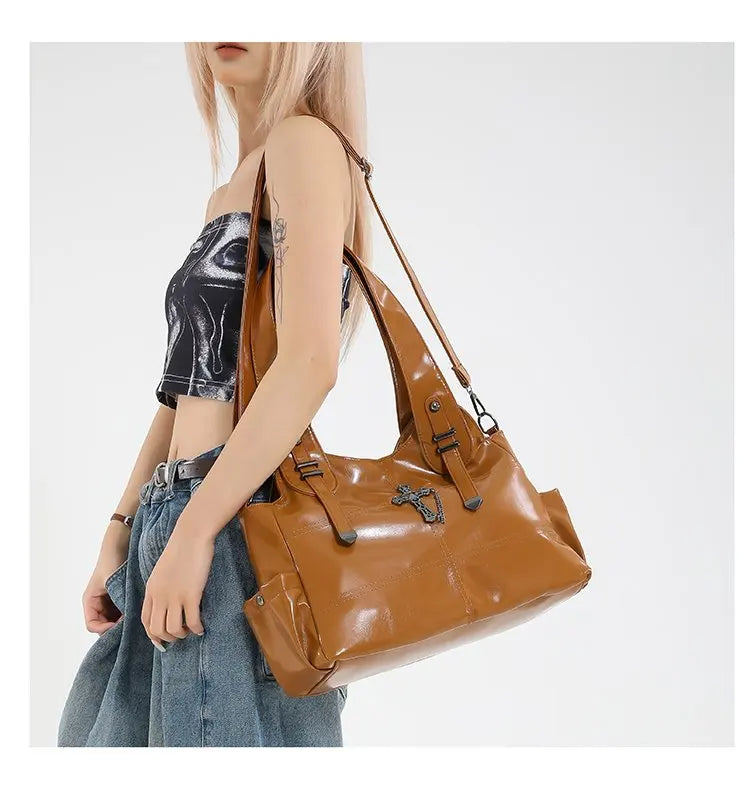 Elegant Tote Bags in Luxurious Leather for Women | Spacious Main Compartment & Refined Side Pockets | Perfect for Office, Travel & Gym | HollandLuxeGlobal.com Exclusive Collector’s Item