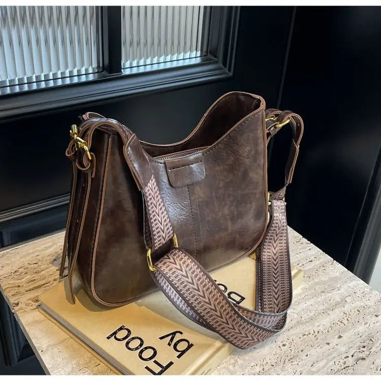 👜 Vintage Style Elegant Handbag for Ladies with Shoulder Strap and Premium Leather Construction | HollandLuxeGlobal.com Exclusive Collector’s Item