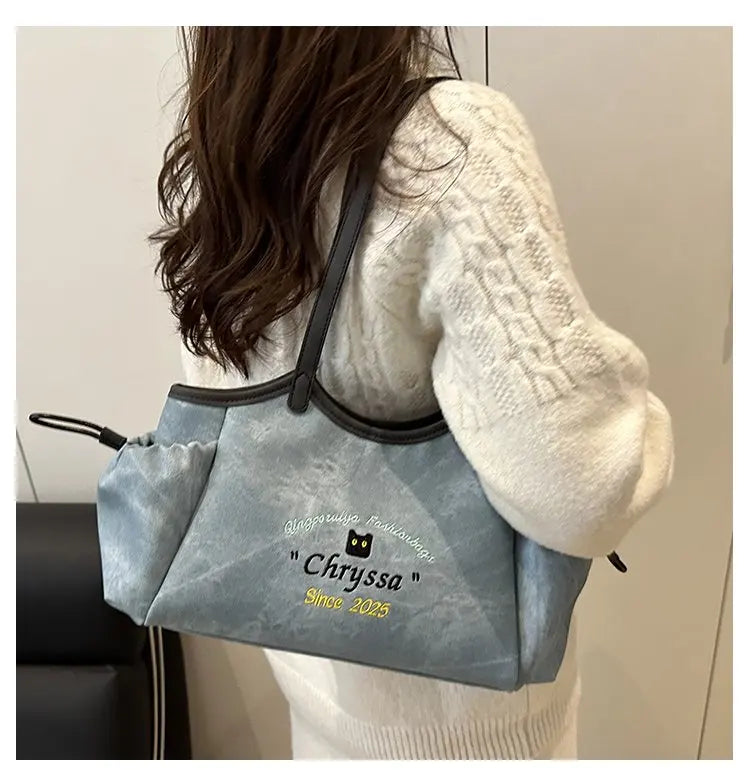 High-End Women’s Tote Bag – Genuine Leather Luxury Handbag with Trendy Commuter Design by a Famous Stylish Designer | HollandLuxeGlobal.com Exclusive Collector’s Item