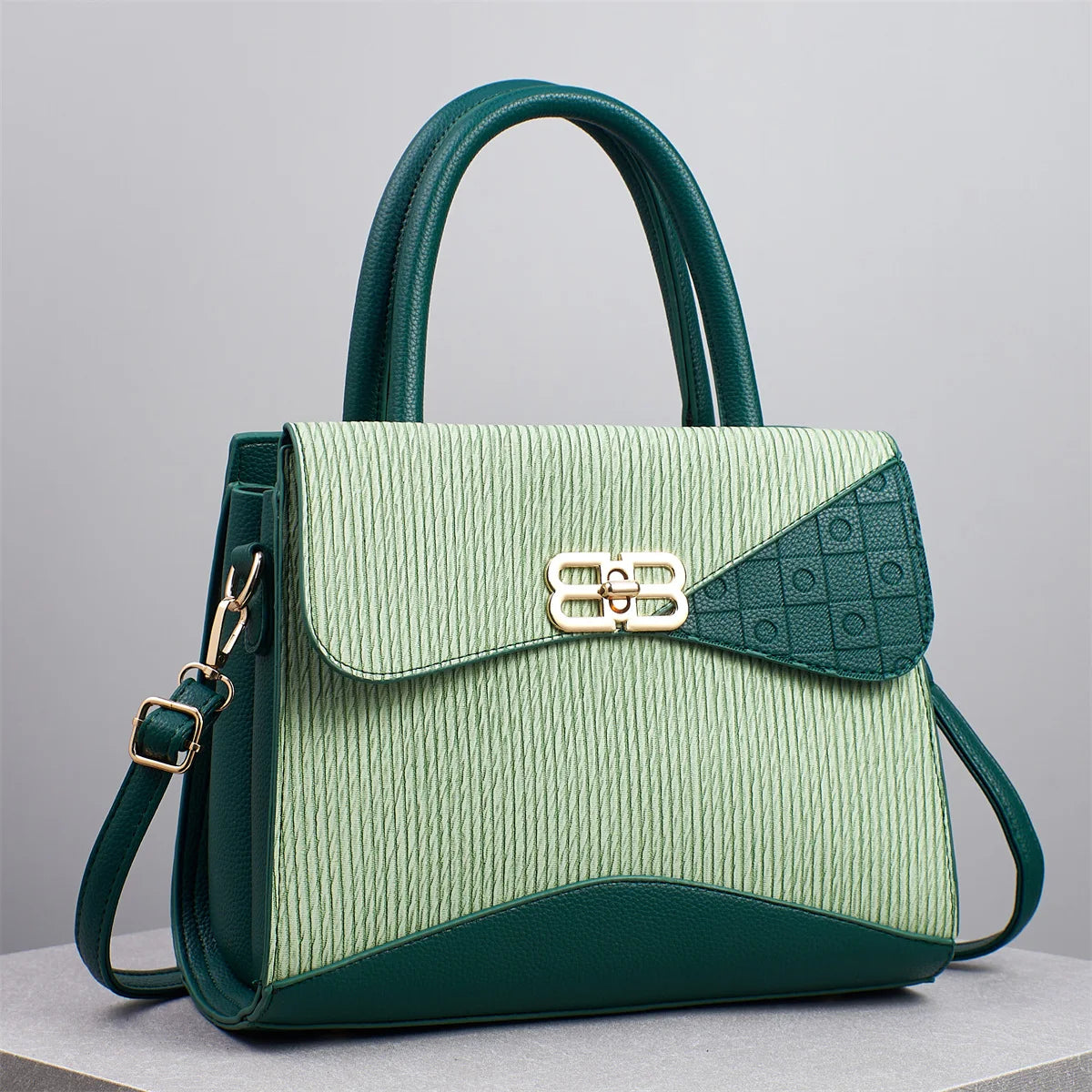 Step into elegance with the Étoile Embossed Tote, a distinguished piece from the Holland Luxe Global Collectors’ Series. Designed with a spacious interior and refined embossed texture, this versatile handbag blends sophist