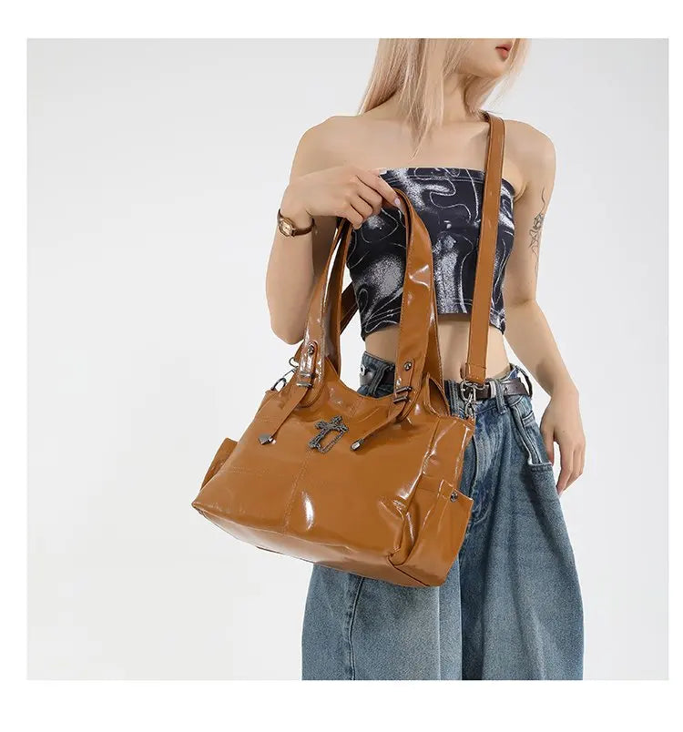 Elegant Tote Bags in Luxurious Leather for Women | Spacious Main Compartment & Refined Side Pockets | Perfect for Office, Travel & Gym | HollandLuxeGlobal.com Exclusive Collector’s Item