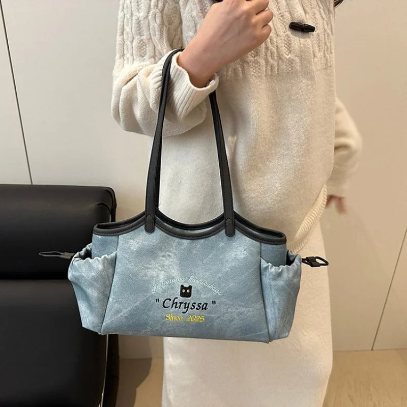 High-End Women’s Tote Bag – Genuine Leather Luxury Handbag with Trendy Commuter Design by a Famous Stylish Designer | HollandLuxeGlobal.com Exclusive Collector’s Item