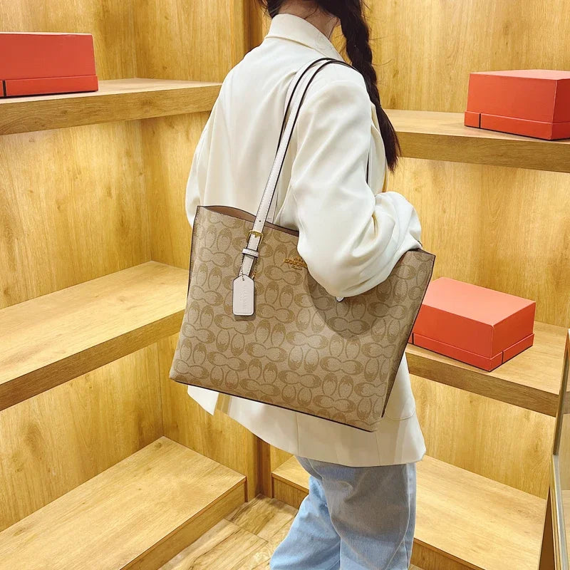 Boutique Premium Feel
Luxury Designer-Inspired Leather Crossbody Bag for Women – Elegant Shoulder Handbag | HollandLuxeGlobal.com Exclusive