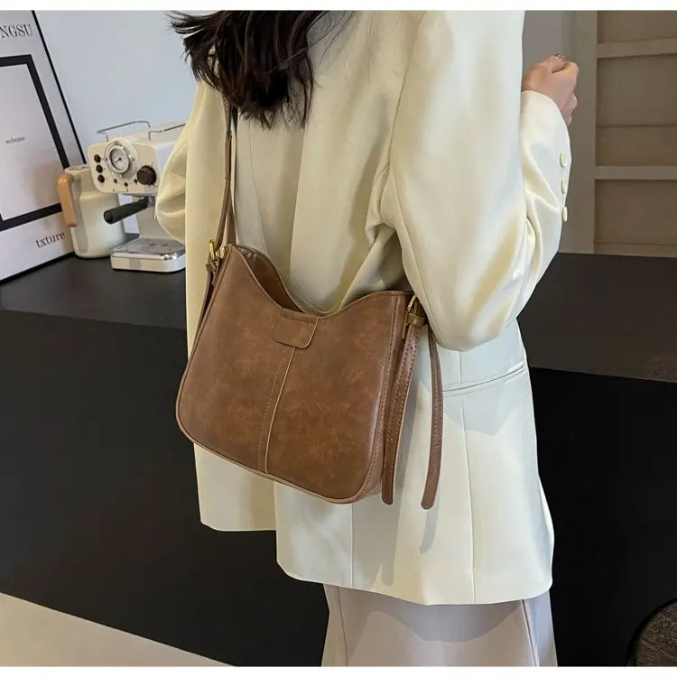 👜 Vintage Style Elegant Handbag for Ladies with Shoulder Strap and Premium Leather Construction | HollandLuxeGlobal.com Exclusive Collector’s Item