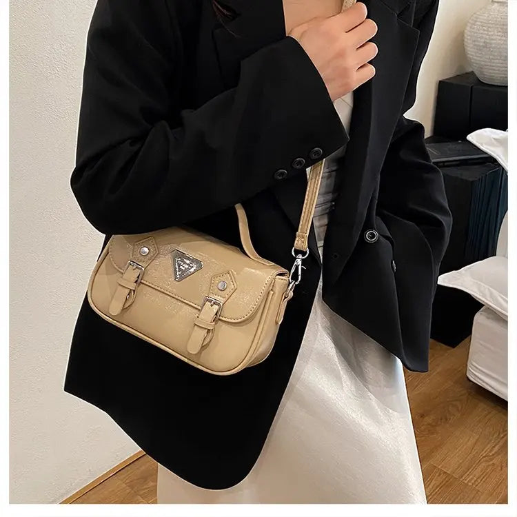 Elegant Ladies Leather Tote Bag | Luxury Designer Crossbody & Shoulder Bag with Adjustable Strap | Fashionable Minimalist Design | HollandLuxeGlobal.com Exclusive Collector’s Item