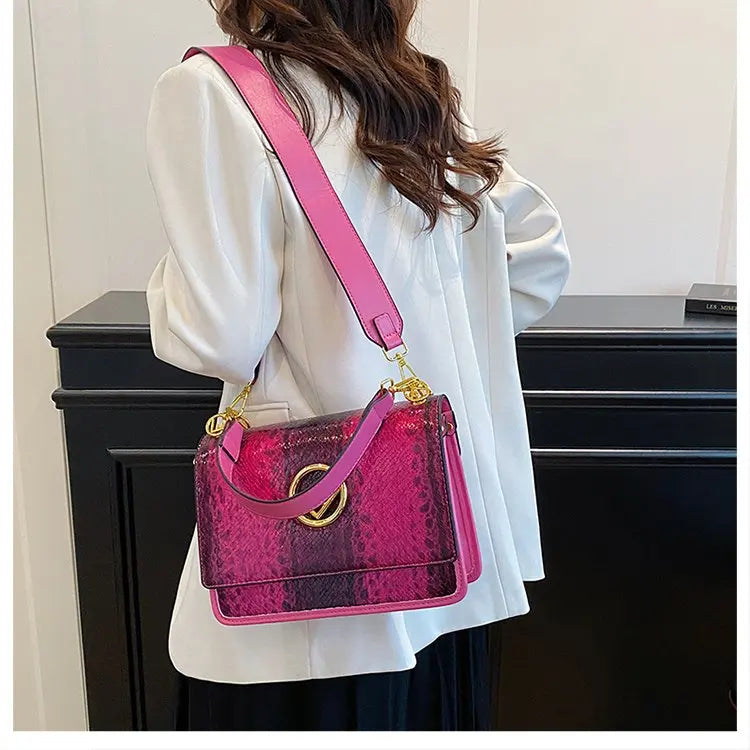 Classic Elegant Ladies Tote Bag – Luxury Leather Women’s Handbag by Famous Designer, Timeless Style from a Popular Luxury Brand | HollandLuxeGlobal.com Exclusive Collector’s Item