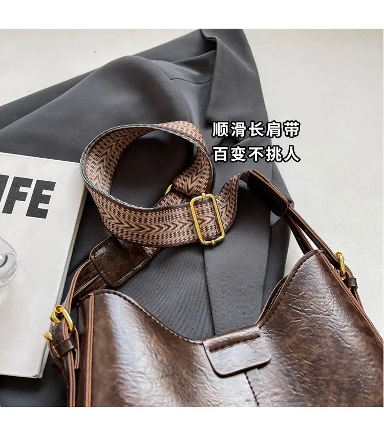 👜 Vintage Style Elegant Handbag for Ladies with Shoulder Strap and Premium Leather Construction | HollandLuxeGlobal.com Exclusive Collector’s Item