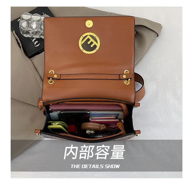 Classic Elegant Ladies Tote Bag – Luxury Leather Women’s Handbag by Famous Designer, Timeless Style from a Popular Luxury Brand | HollandLuxeGlobal.com Exclusive Collector’s Item