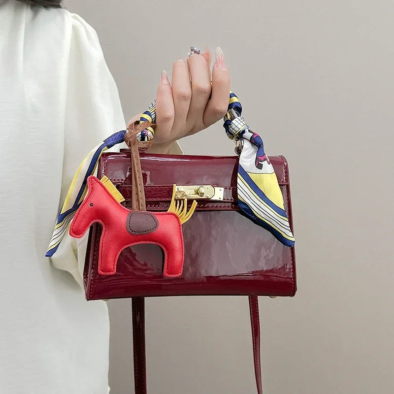 Classic Leather Tote Bag for Ladies | Spacious Interior Luxury Handbag | Famous Designer-Inspired Style | HollandLuxeGlobal.com Exclusive Collector’s Item