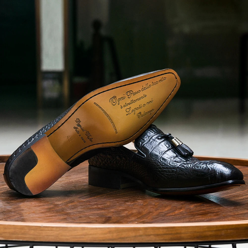 .	HollandLuxe Exclusive – Crocodile Print Leather Tassel Loafers
	2.	Luxury Genuine Leather Loafers – Crocodile Print with Tassel
	3.	Collector’s Edition Men’s Leather Slip-On Loafers – Crocodile Pattern
	4.	Premium