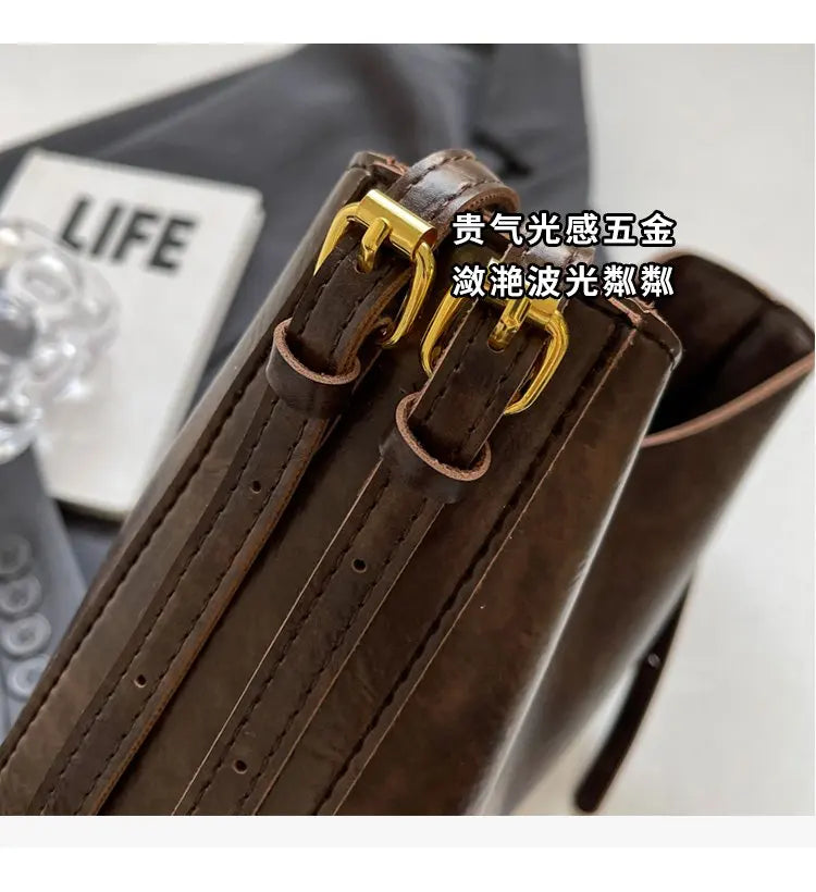 👜 Vintage Style Elegant Handbag for Ladies with Shoulder Strap and Premium Leather Construction | HollandLuxeGlobal.com Exclusive Collector’s Item