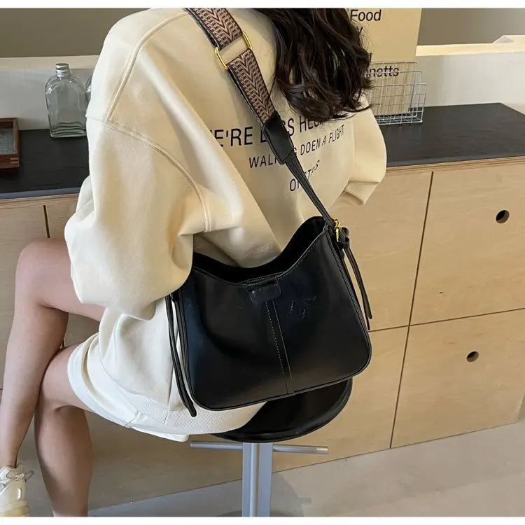 👜 Vintage Style Elegant Handbag for Ladies with Shoulder Strap and Premium Leather Construction | HollandLuxeGlobal.com Exclusive Collector’s Item