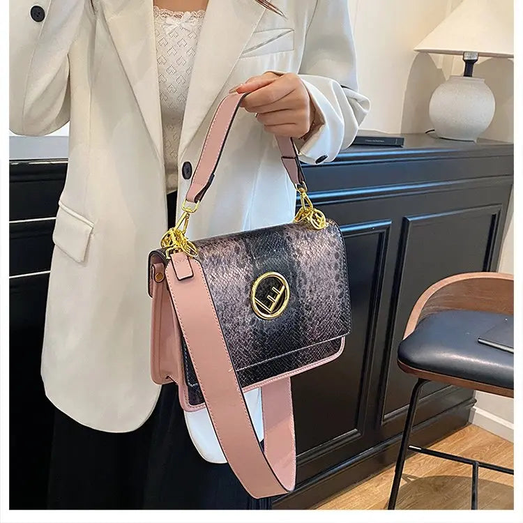 Classic Elegant Ladies Tote Bag – Luxury Leather Women’s Handbag by Famous Designer, Timeless Style from a Popular Luxury Brand | HollandLuxeGlobal.com Exclusive Collector’s Item