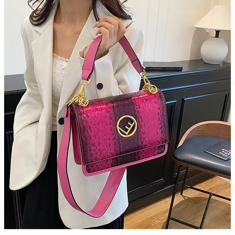 Classic Elegant Ladies Tote Bag – Luxury Leather Women’s Handbag by Famous Designer, Timeless Style from a Popular Luxury Brand | HollandLuxeGlobal.com Exclusive Collector’s Item